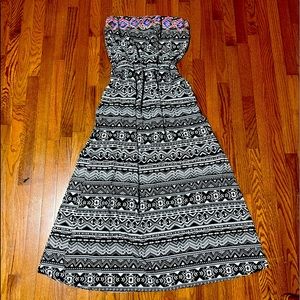 Strapless cinched waist maxi dress